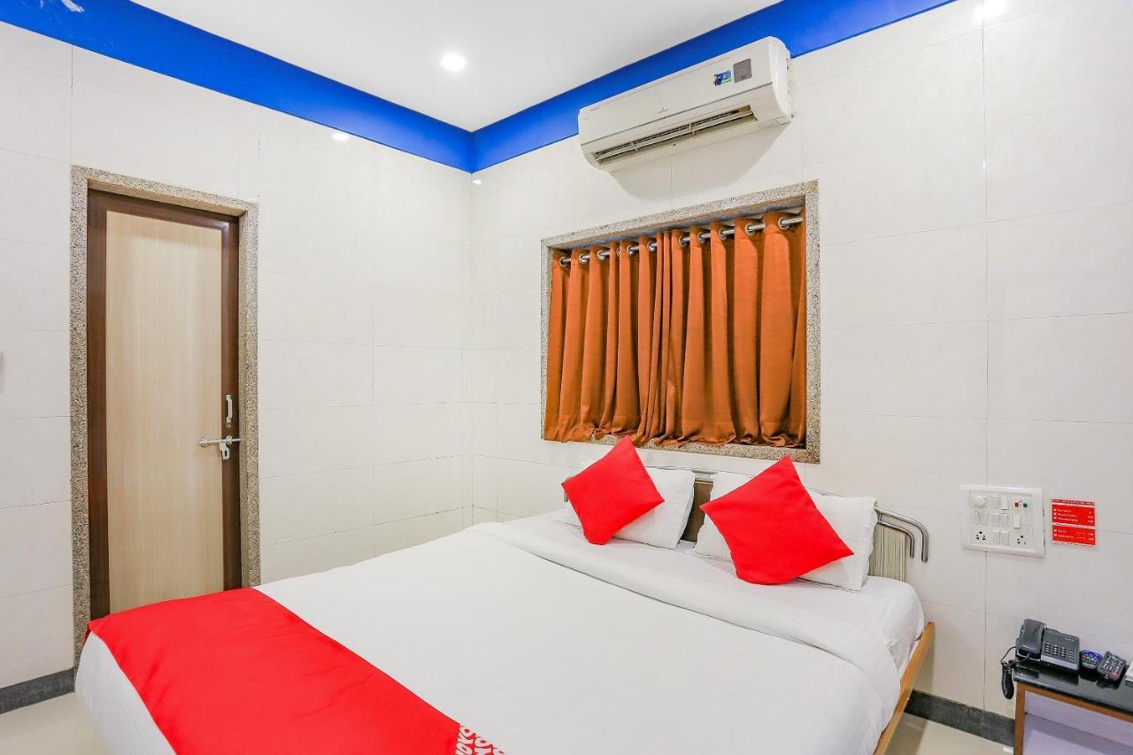 Oyo 10697 Hotel Suraj Inn Surate Exterior foto
